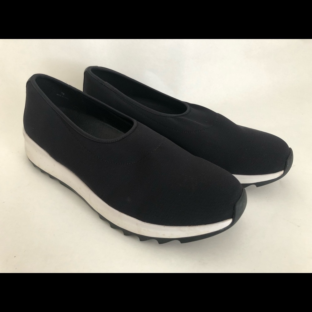 Eileen Fisher black stretch fabric sneaker